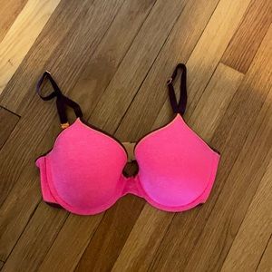 Victoria’s Secret bra 34dd